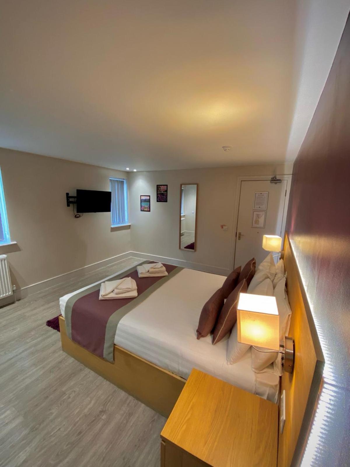 Holtwhites Hotel Enfield Exteriér fotografie